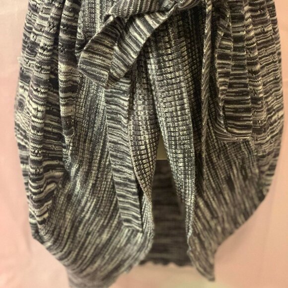 Women's Black & White Blended Colored Sweater with Tie - Picture 4 of 11